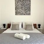 Carobni S Pogledom Apartamento *