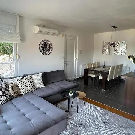 Carobni S Pogledom Apartamento