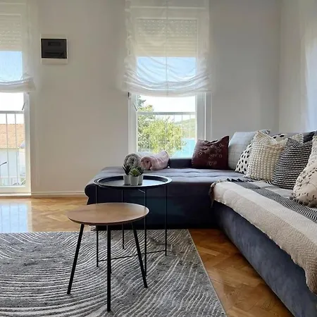 Carobni S Pogledom * Tisno