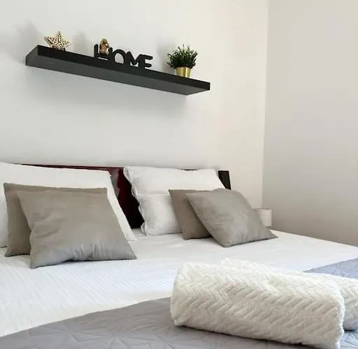 Carobni S Pogledom Tisno