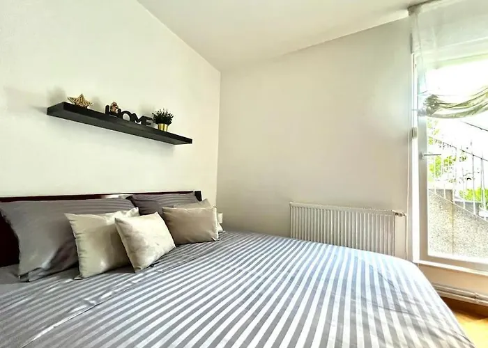 Carobni S Pogledom 公寓