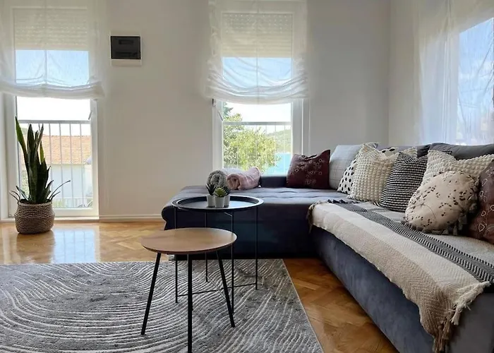 Carobni S Pogledom * 迪斯诺